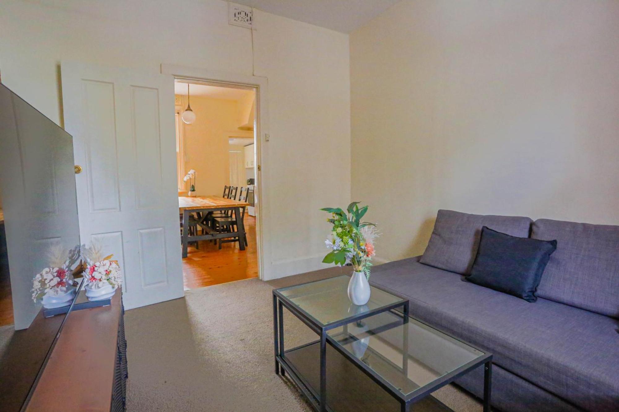 Stylish 3-bedroom Near Darling Harbour Sydney