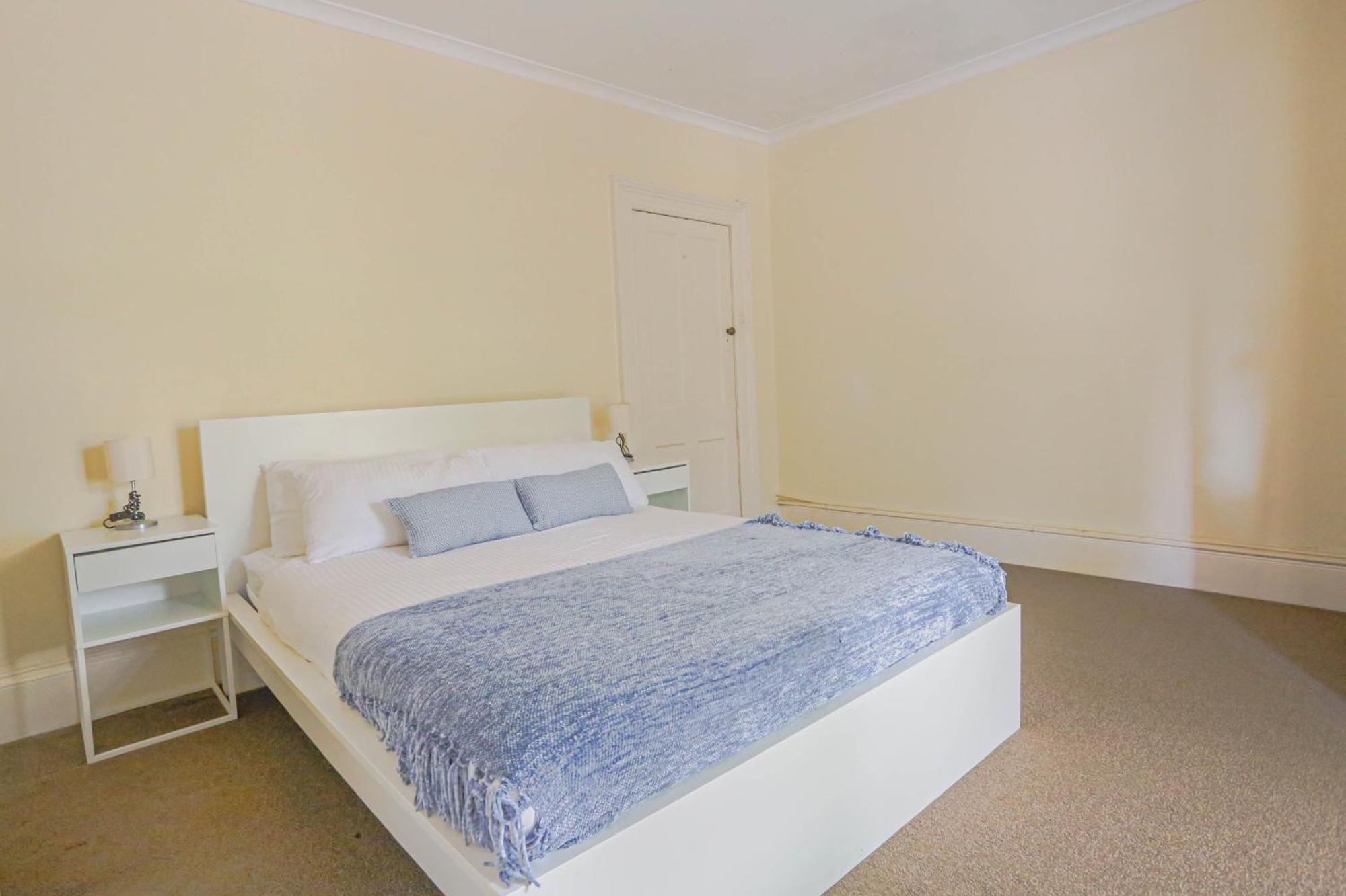 Stylish 3-bedroom Near Darling Harbour