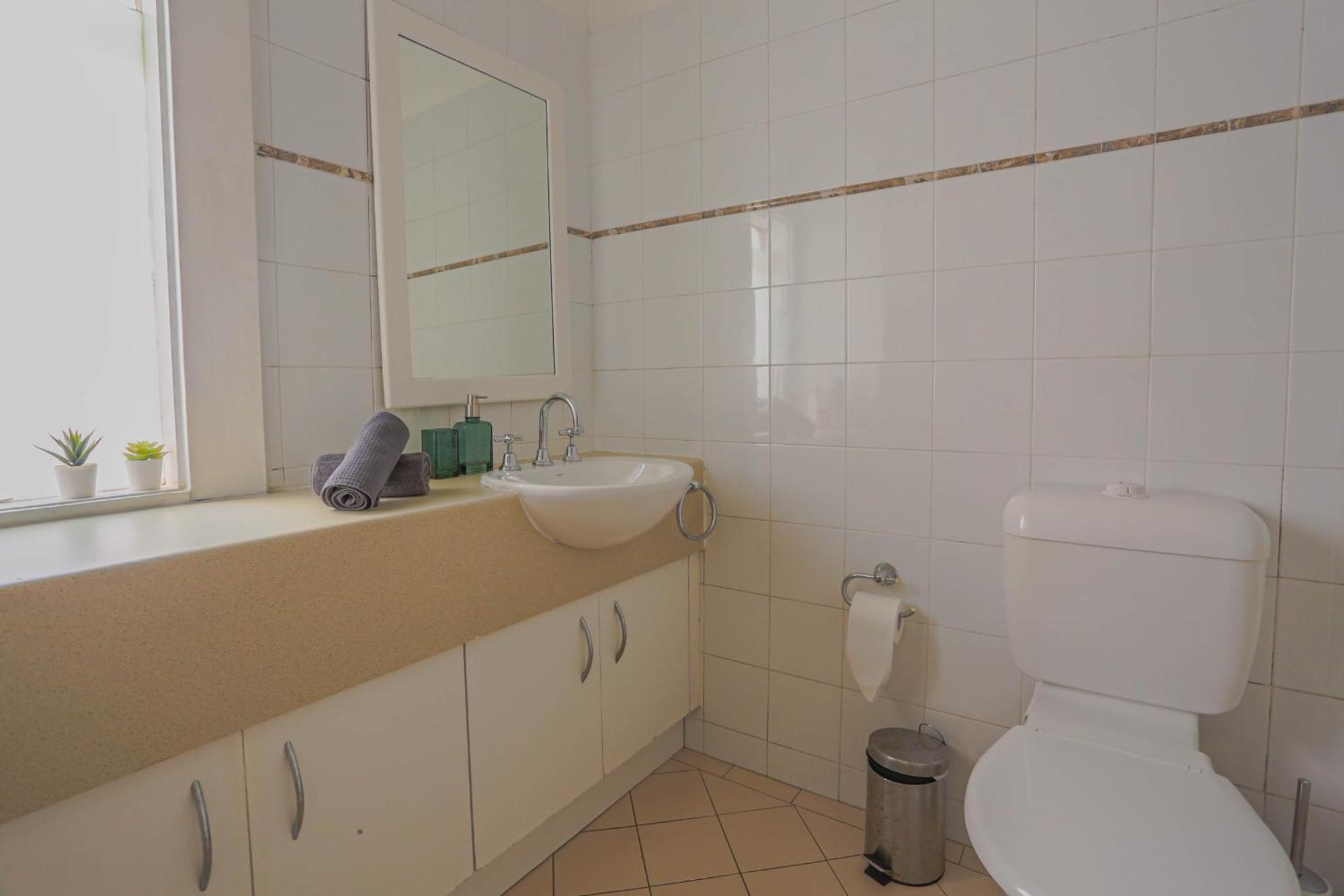 Stylish 3-bedroom Near Darling Harbour Sydney